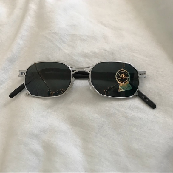 Giant vintage retro sunglasses - Picture 1 of 1
